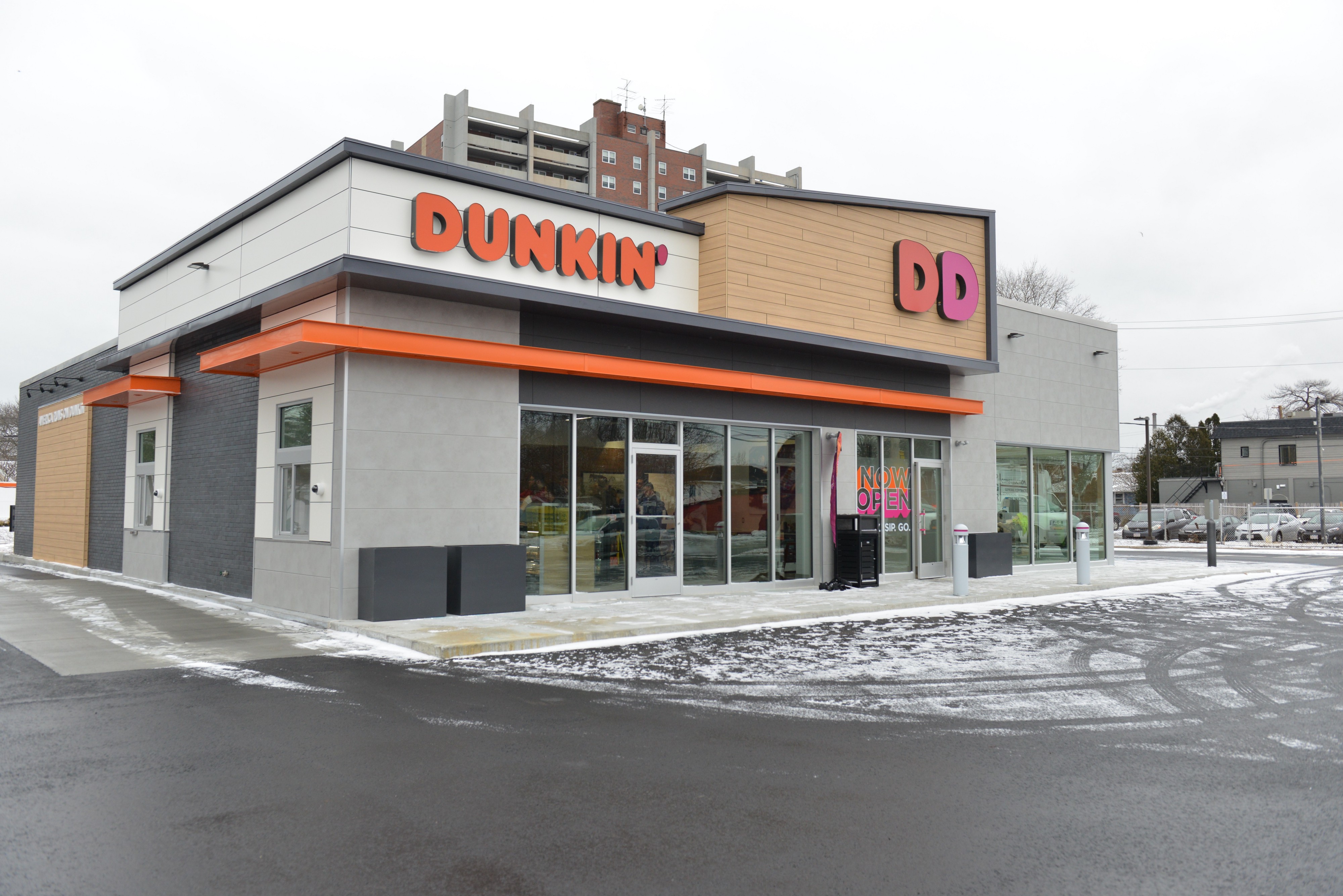 Photo from outside a Dunkin Donuts store